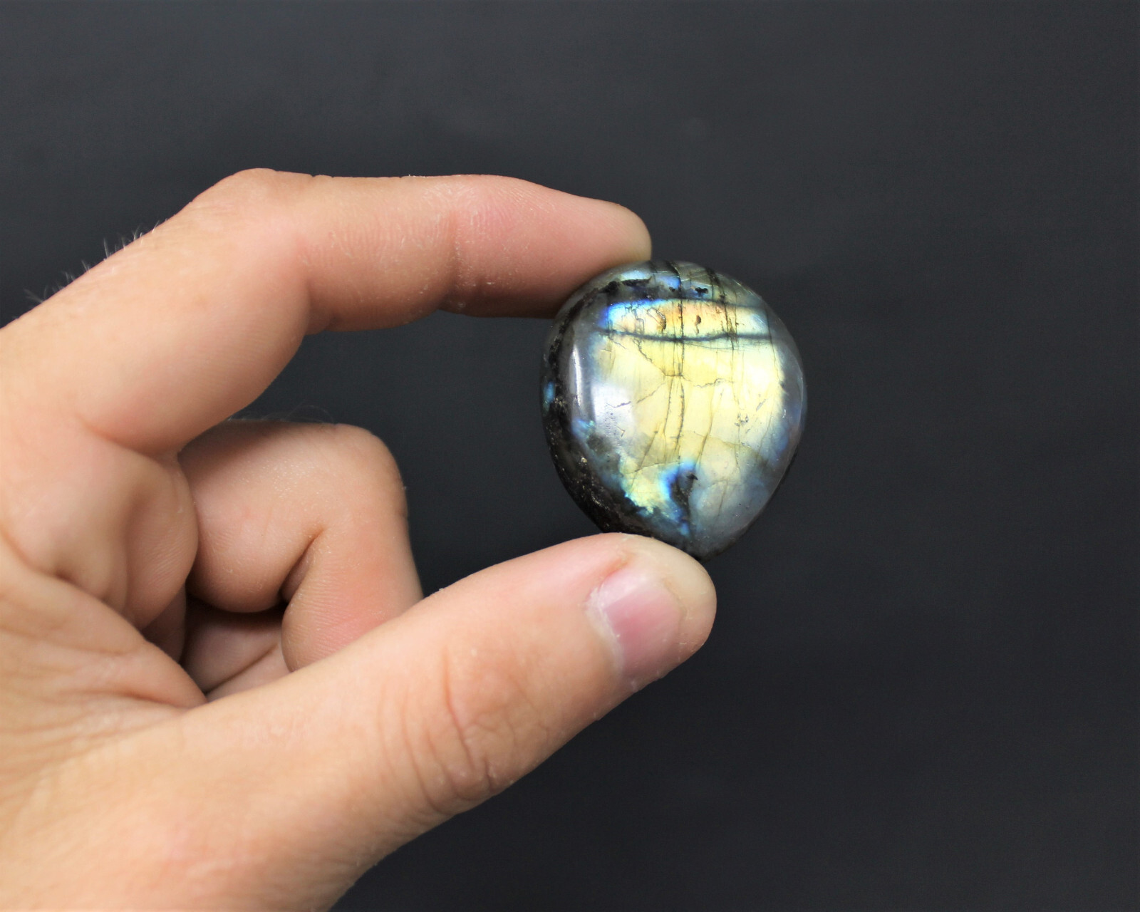 Labradorite Palm Stones – Hand Polished Labradorite Pebbles, Wholesale Bulk Lot