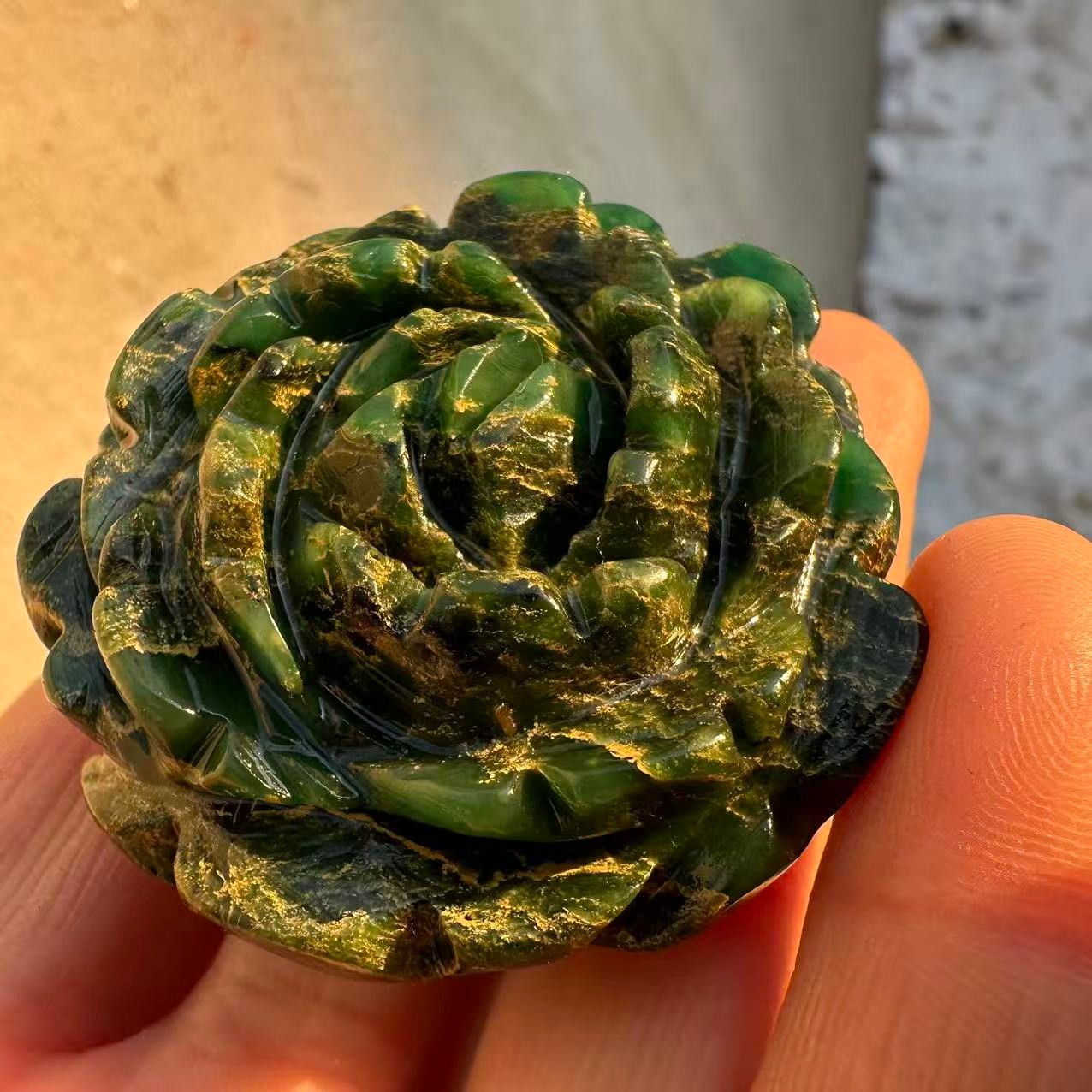 1pc Natural Emerald Quartz Carved Flower Skull Crystal Reiki Gift