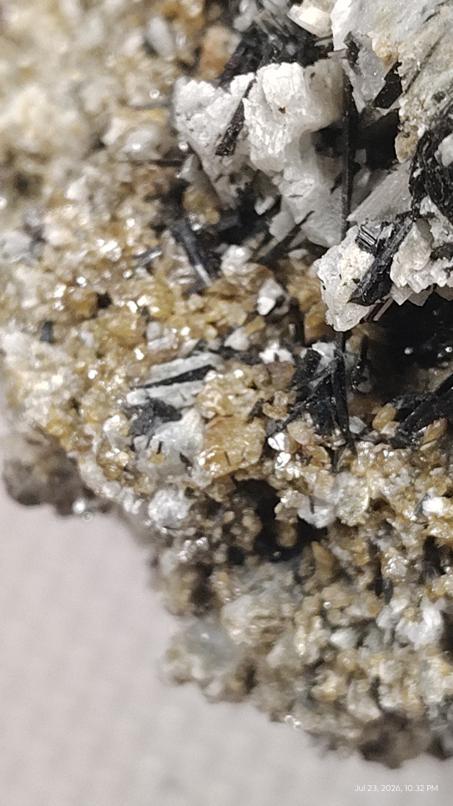 7″ Large Cabinet TITANITE SPHENE & HESSONITE GARNET Pak
