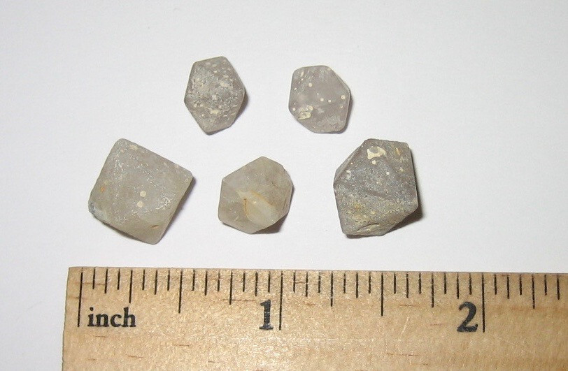 5 SMALL RARE! NATURAL 0.3″- 0.5″ BETA QUARTZ CRYSTALS FROM INDONESIA 6.7grams *5