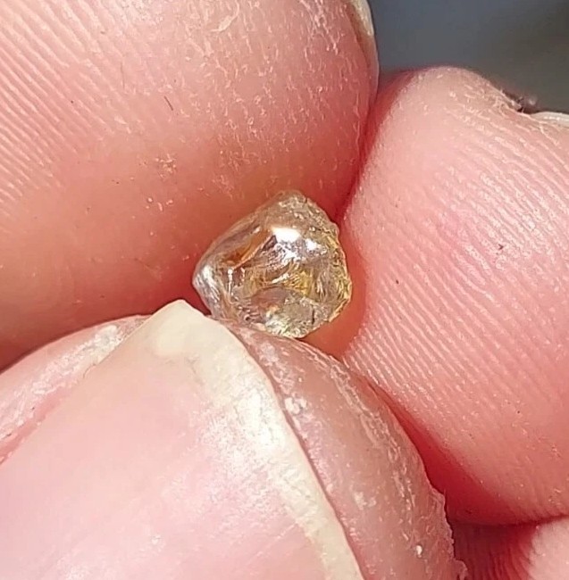 BICOLOR ORANGE & LIGHT BLUE SAPPHIRE FROM MONTANA, USA