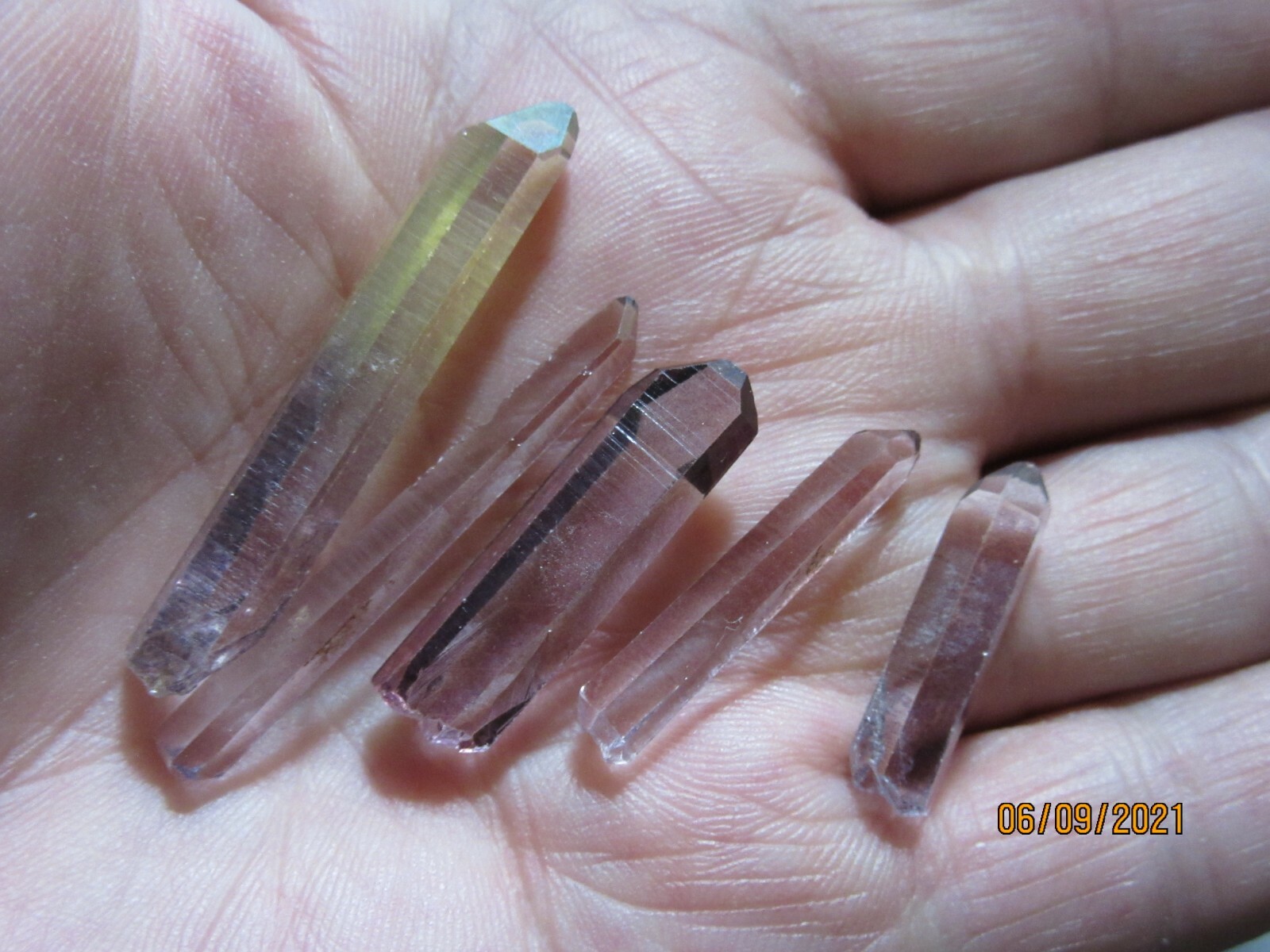 5 Pieces Platinum Coated Natural Quartz Points 1 5/8 to 1 5/16″ Long PLC-2 Reiki