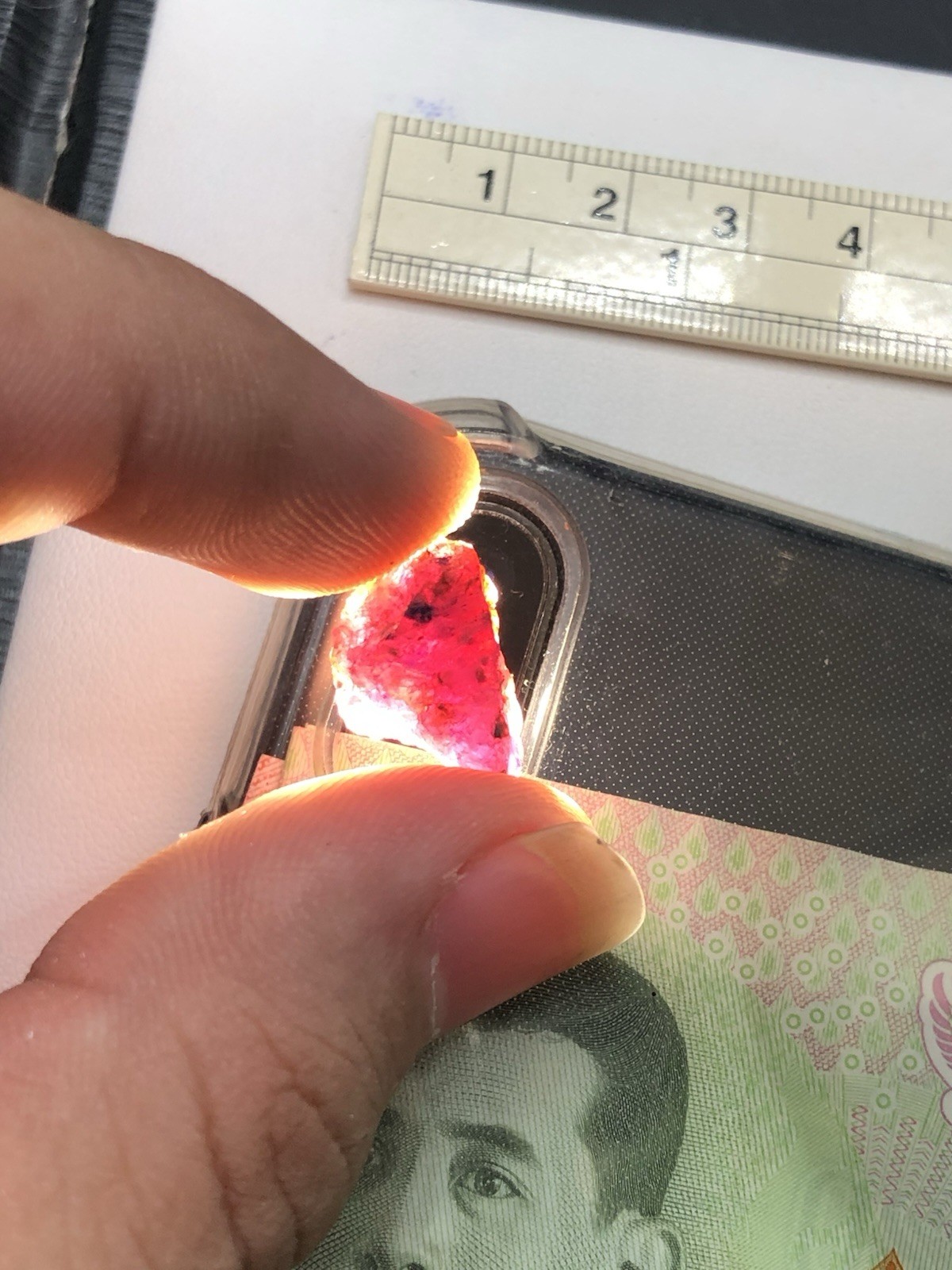 206.80 Ct / Natural Rough Winza Sapphire From Tanzania Mine, Big size, Crystal.