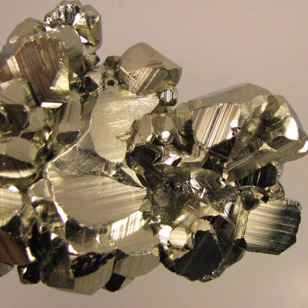 4.2″ PYRITE Crystals Cluster – Peru