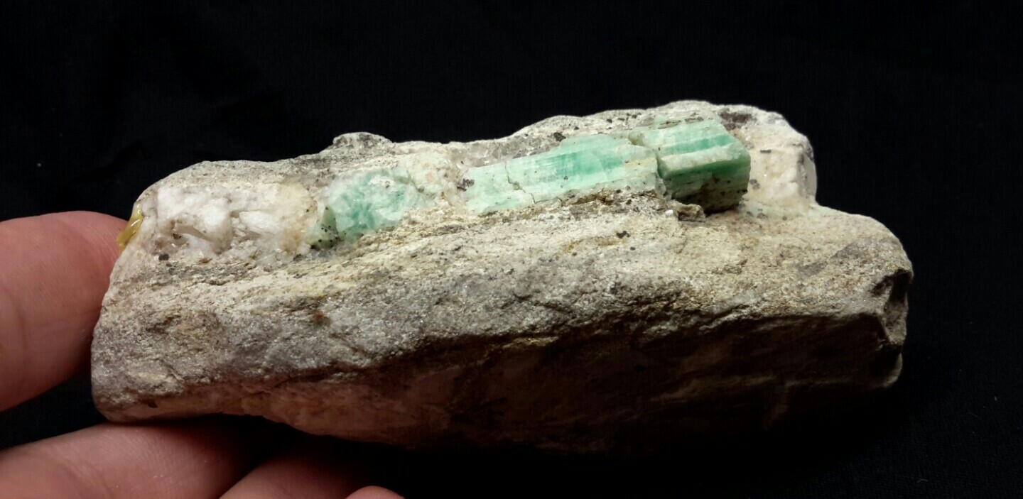 3.75″ Green EMERALD Crystal From Panjsher, Afghanistan