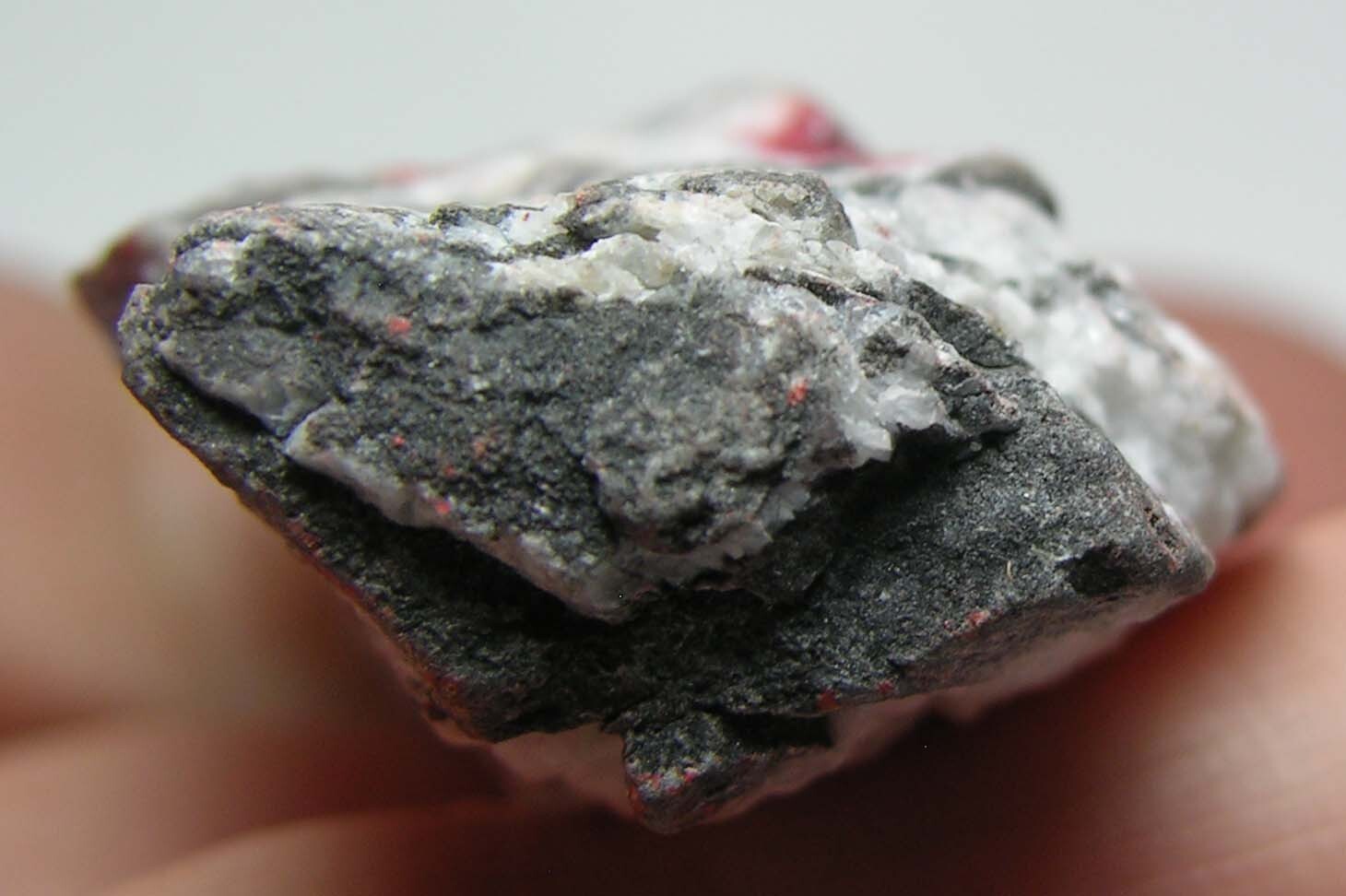 #9 China 162.25ct 100% Natural Cinnabar Rough in Matrix Specimen 32.40g 62.00mm