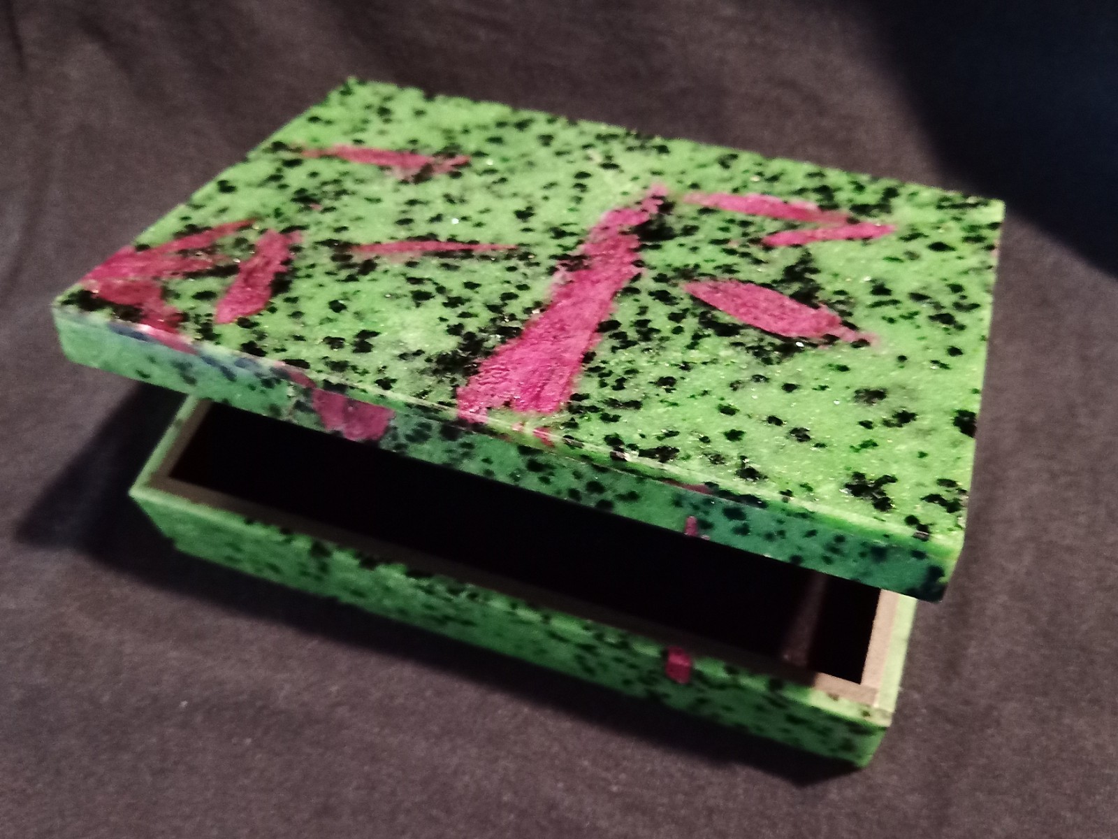 Ruby in Zoisite Box, Large 4″x6″ Mint Condition, Beautiful Color and Pattern