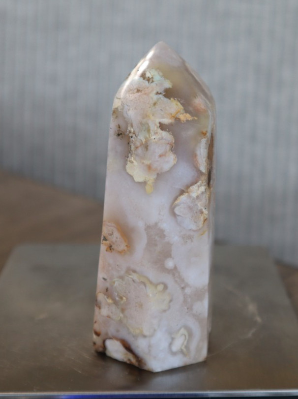 FLOWER AGATE POINT 3.39 X 2.00 INCHES/ 247.4 GRAMS