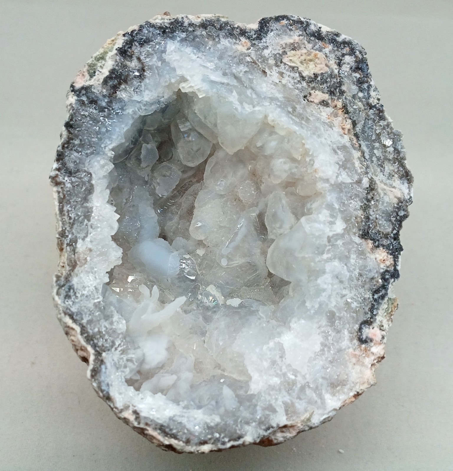 Whole Guaranteed Hollow Mexican Trancas Chihuahua Quartz Geodes, Fluorescent!