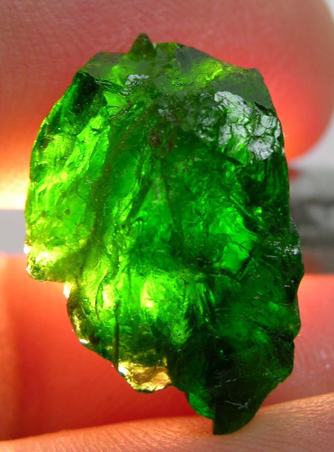 16.50Ct Russia 100% Natural Rough Raw Uncut Diopside Crystal Specimen 3.30g 20mm