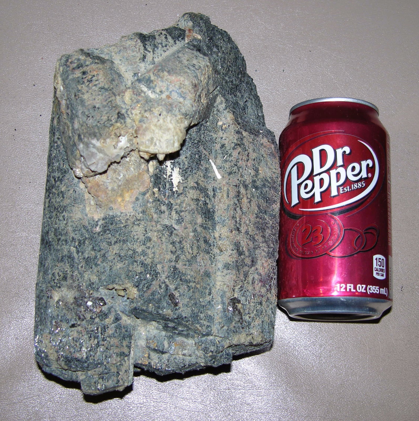 10lbs 8in Ontario Canada Huge Raw Hornblende Crystal Museum Specimen 4.50kg