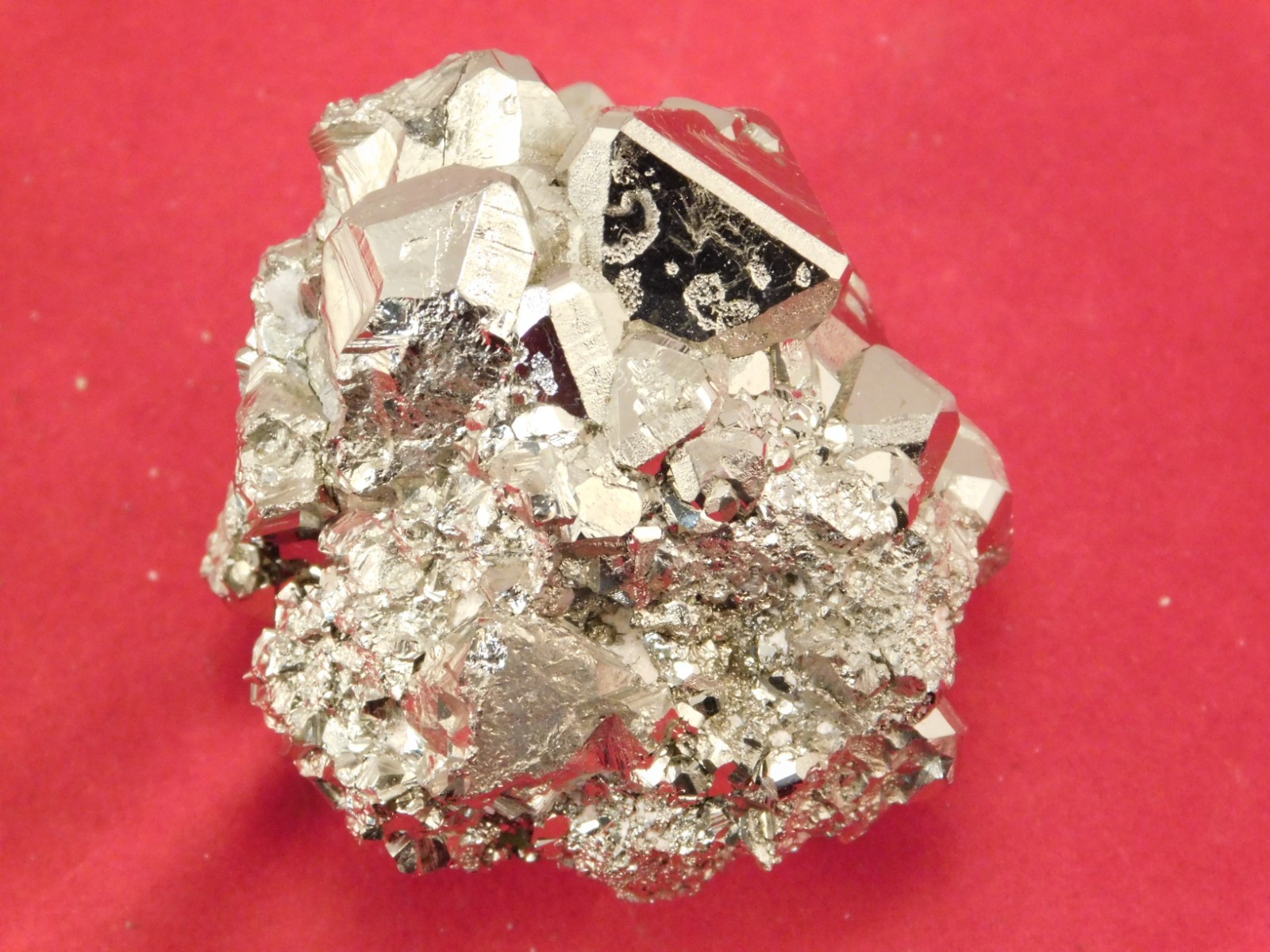 PYRAMID Shaped Crystals! Tetrahedron PYRITE Crystal Cluster Peru 174gr