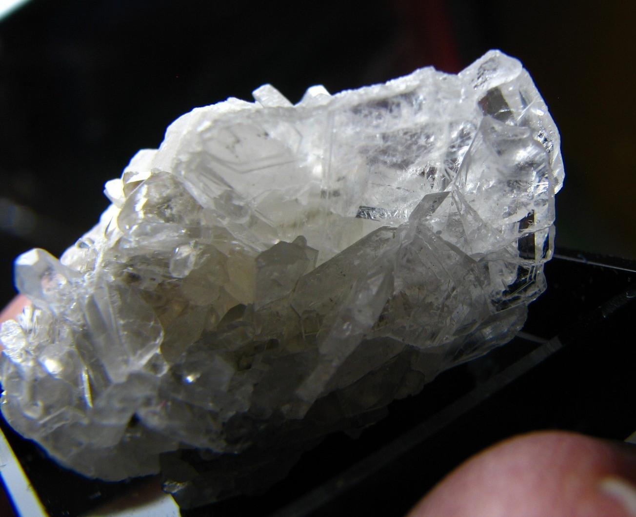 CLEAR/OPAQUE WHITE CELESTINE CRYSTALS MINIATURE IN CASE MICHIGAN USA #066