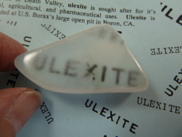 (r33-98) 1-5/8″ Ulexite gemstone Mineral TV rock mine mined rocks Boron CA USA