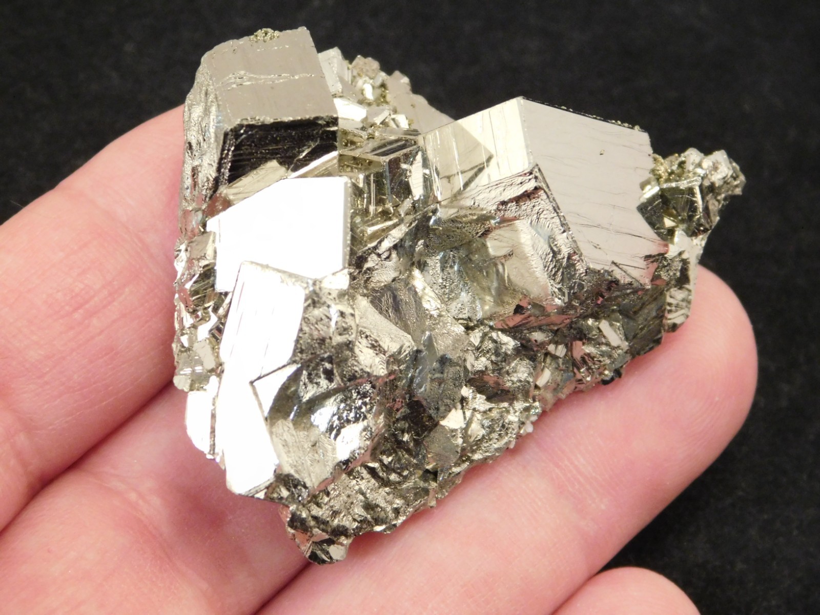 Smaller PYRITE Crystal CUBE Cluster! Nice and 100% Natural Peru 74.6gr