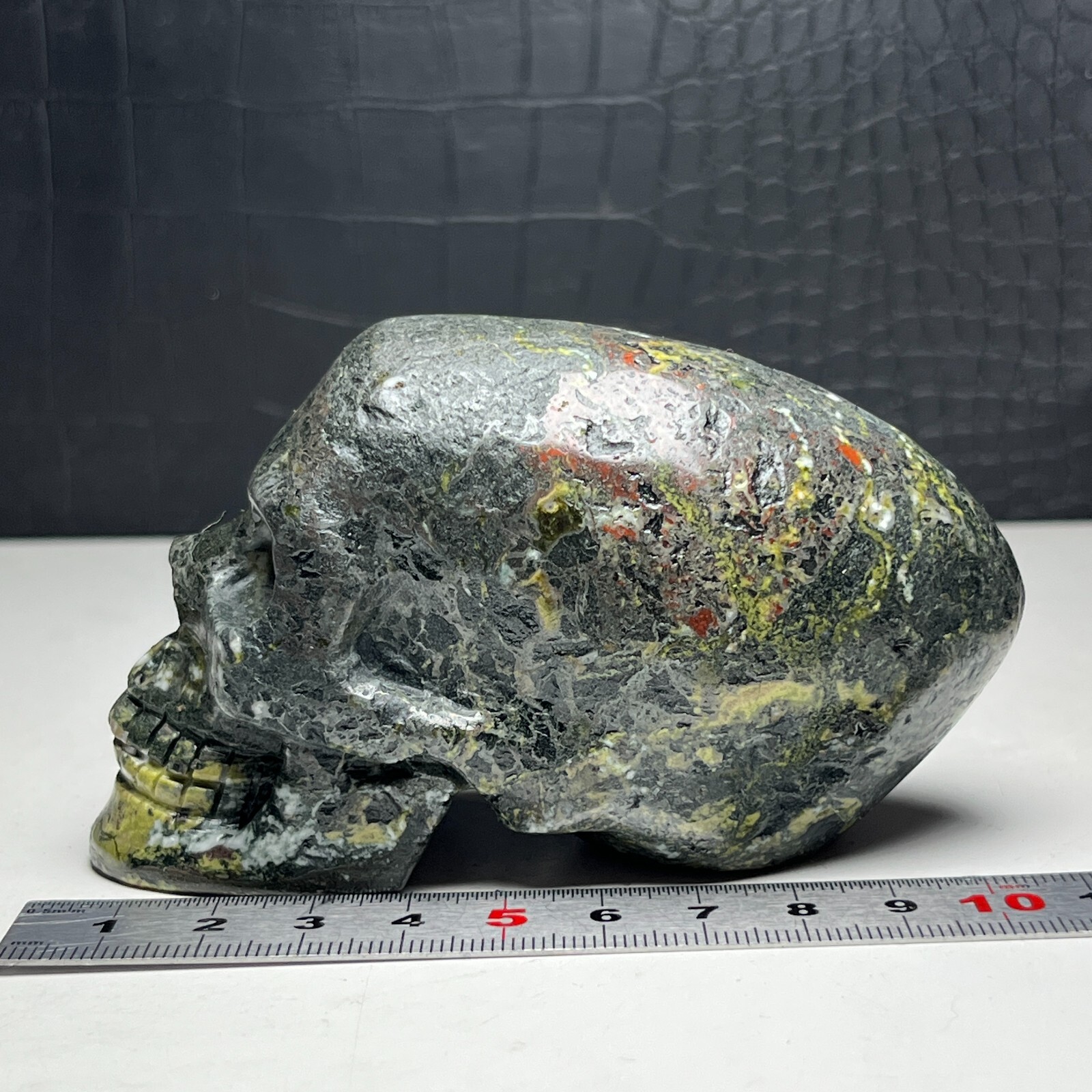 437G Natural Crystal Mineral Specimen.Plum flower stone. Hand-carved SKULL.ET