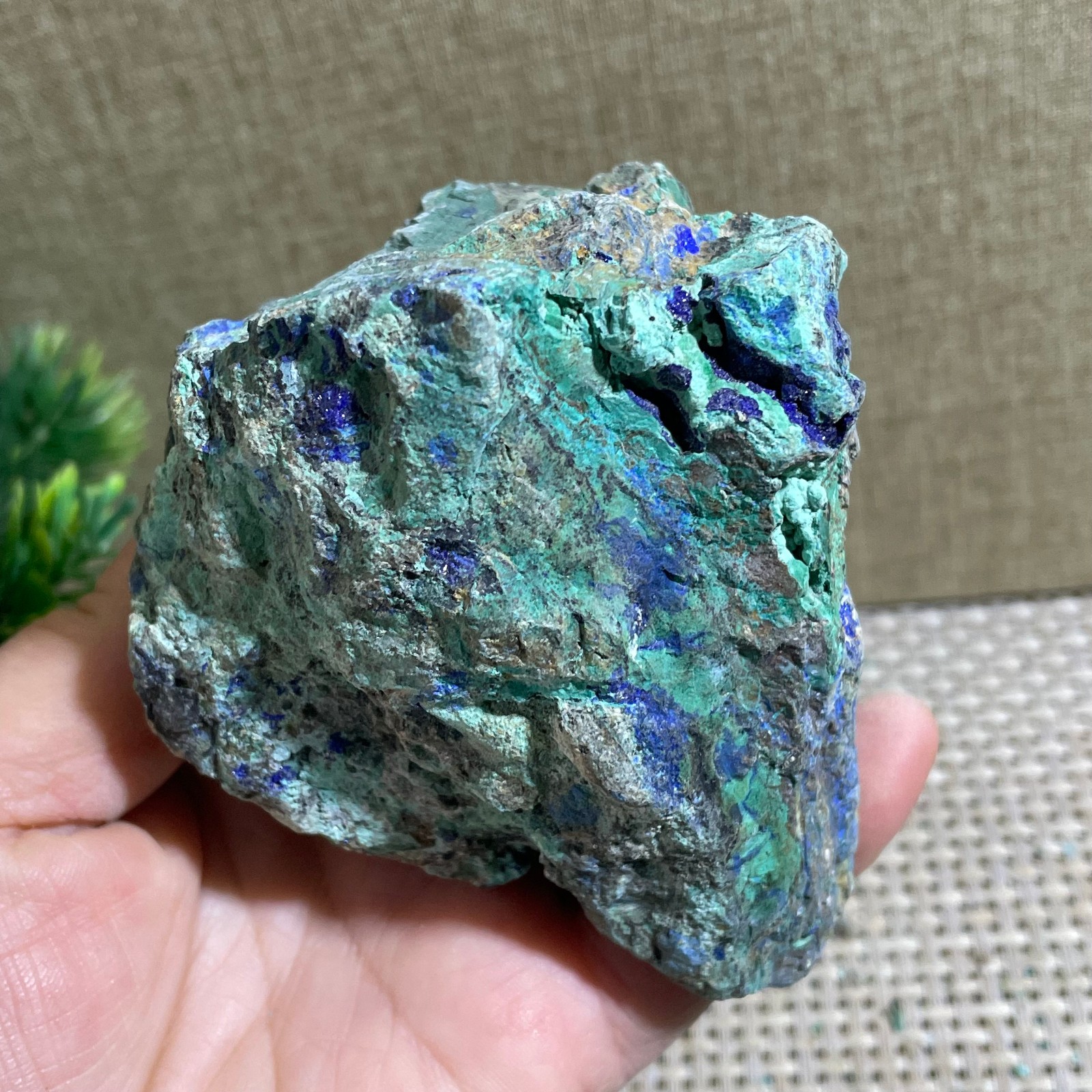 Restoration of Blue Copper Ore Quartz Crystal Mineral Samples 350g