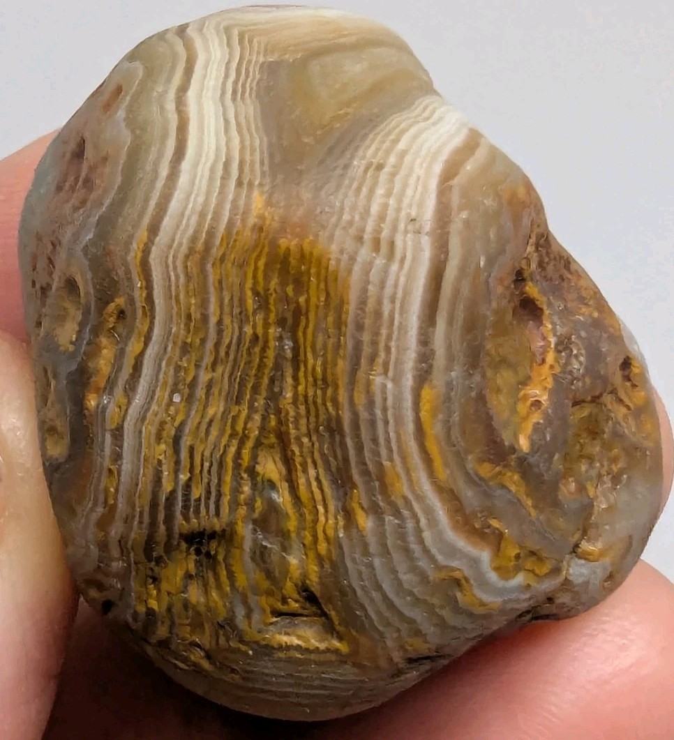 Lake Superior Agate, Great Tan, Brown And White Banding, 39 Grams (1.3+ Oz)