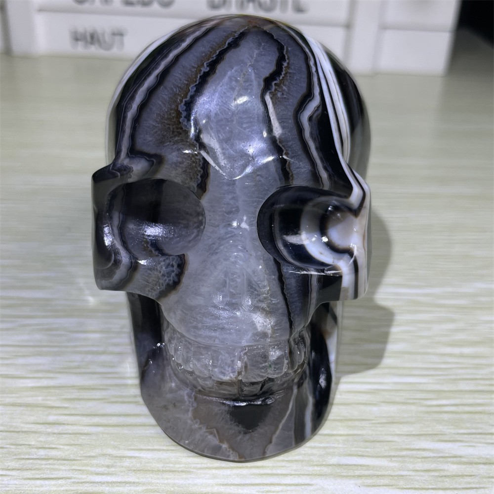 1.2LB 3.2″ Black Lace Sardonyx Skull Crystal Quartz Carving Reiki Decoration