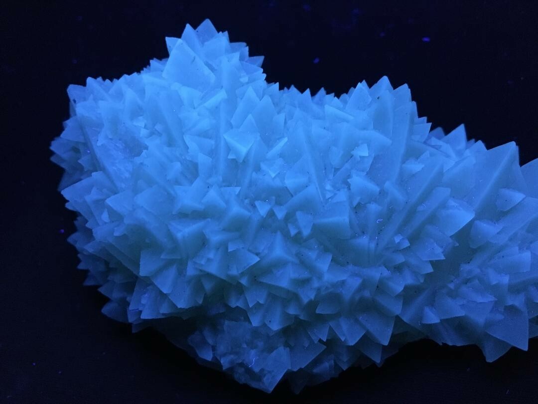 KB: BRIGHT!! FANTASTIC! CALCITE XLS. SW FL. YELLOW/WHITE SW & PHOS. FROM SPAIN