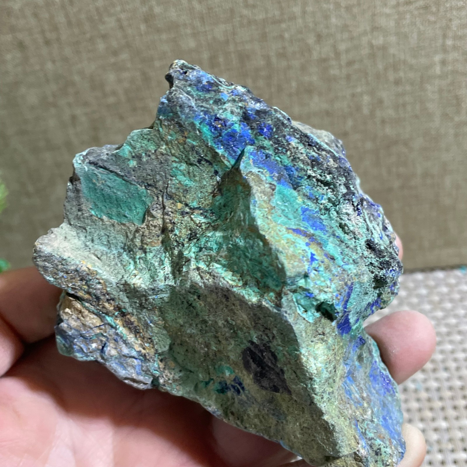 Restoration of Blue Copper Ore Quartz Crystal Mineral Samples 350g
