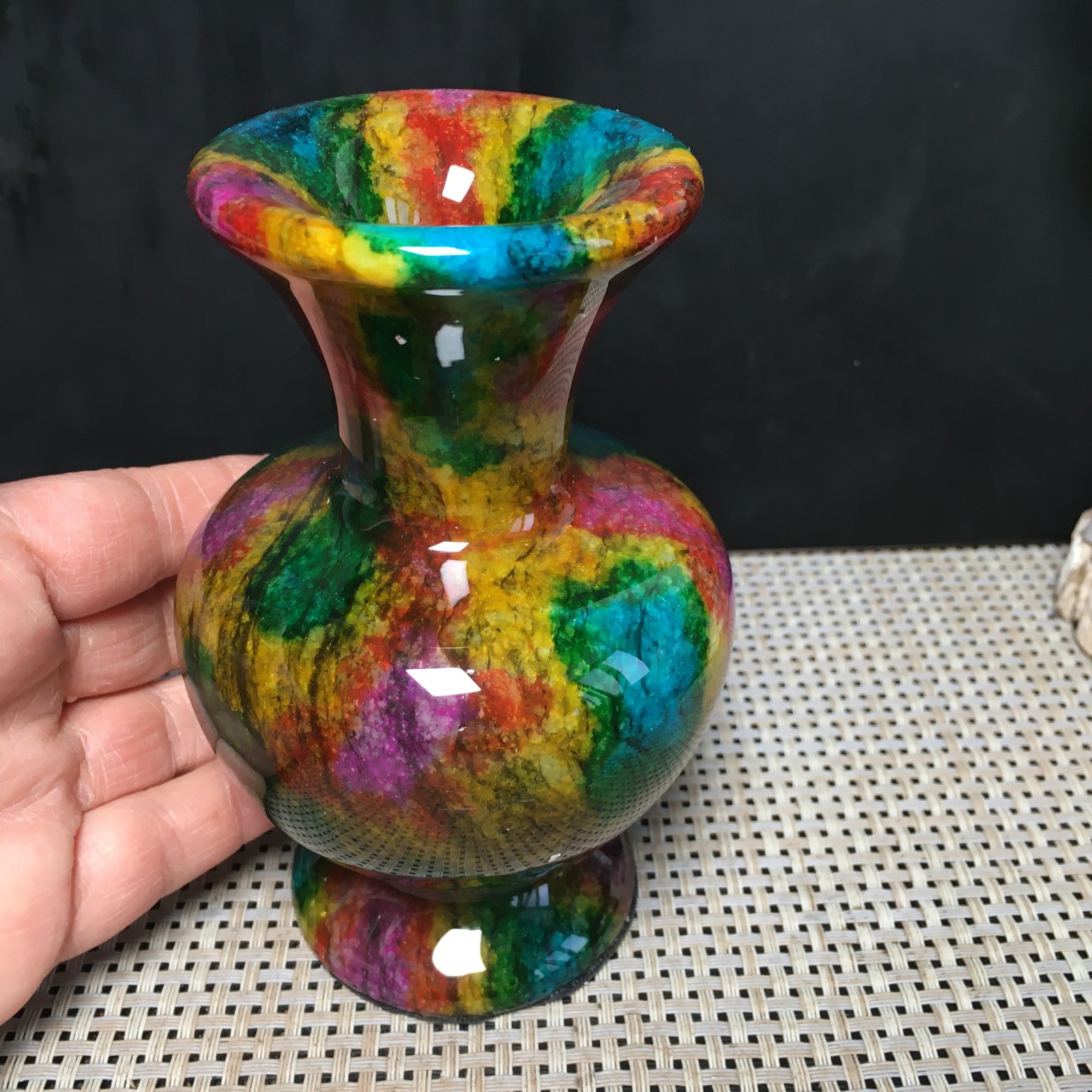 895g Natural “Seven Colors Jade” vase specimen -Taiwan China 02