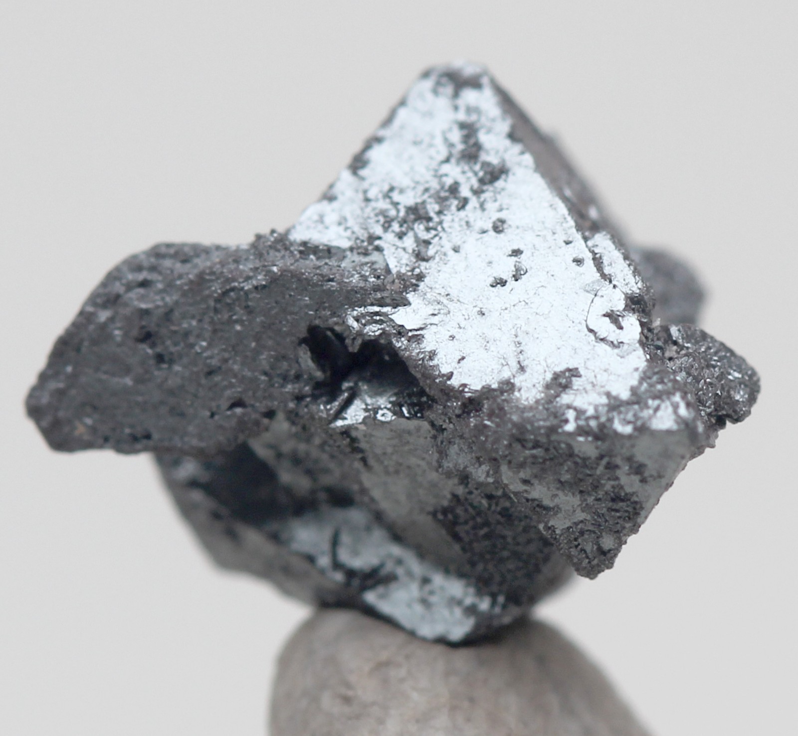 HEMATITE PSEUDOMORPH After MAGNETITE Crystal Mineral Specimen Cluster ARGENTINA