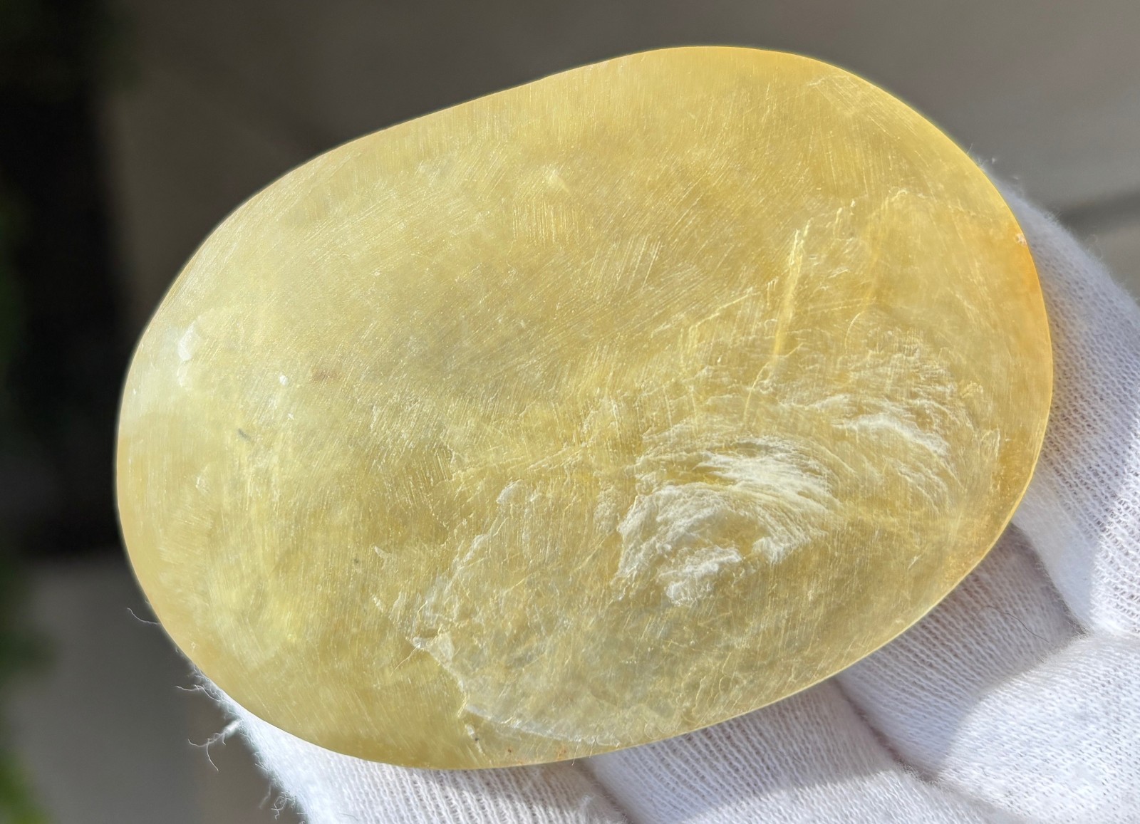 92g 2.74″ UNCOATED YELLOW GOLDEN GOLD MICA PALMSTONE PALM STONE NON-LACQUERED