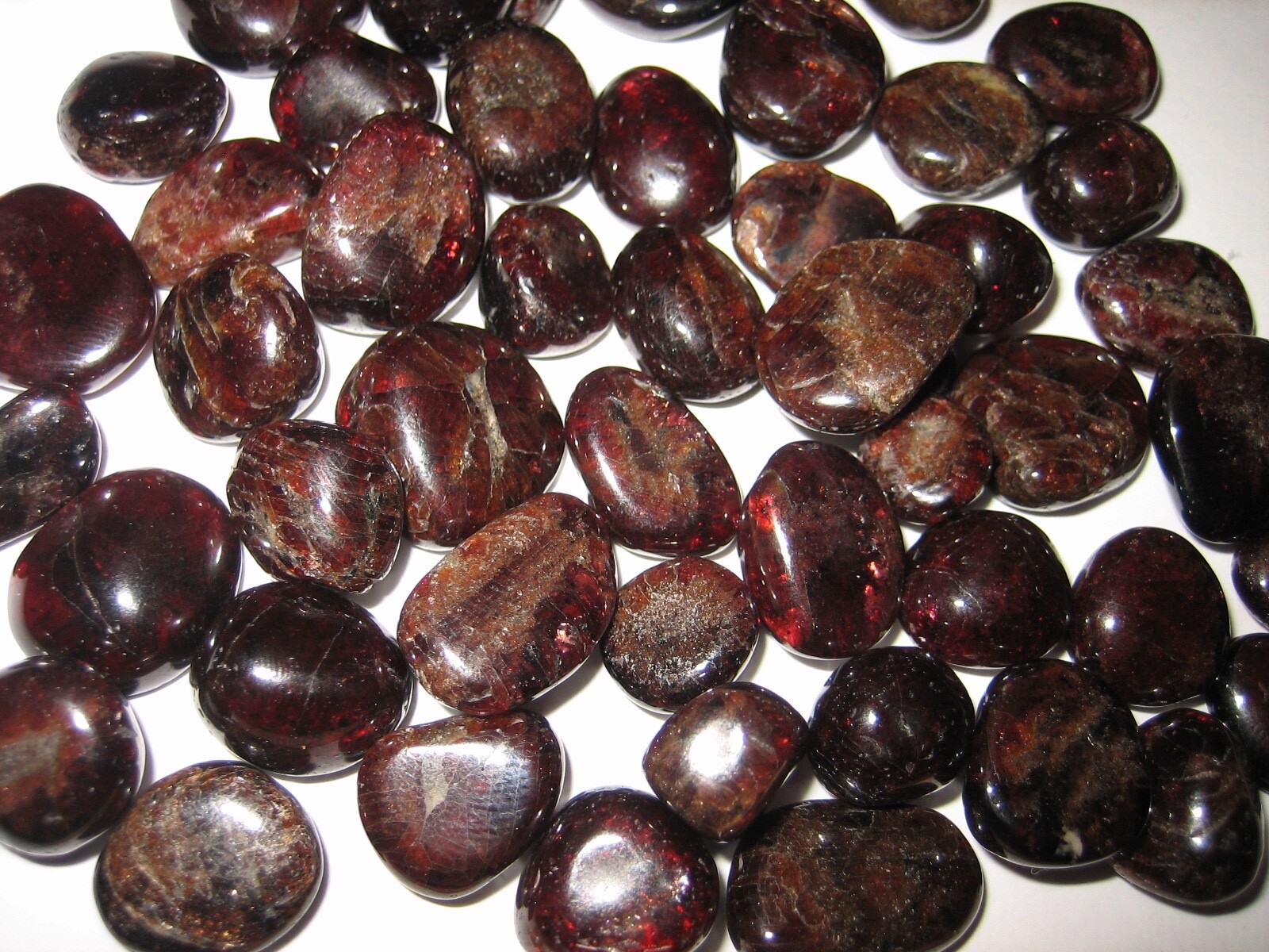 48 TUMBLED POLISHED SMALL 0.2″- 0.7″ RED GARNET CRYSTAL STONE MINERALS 139.5g *1