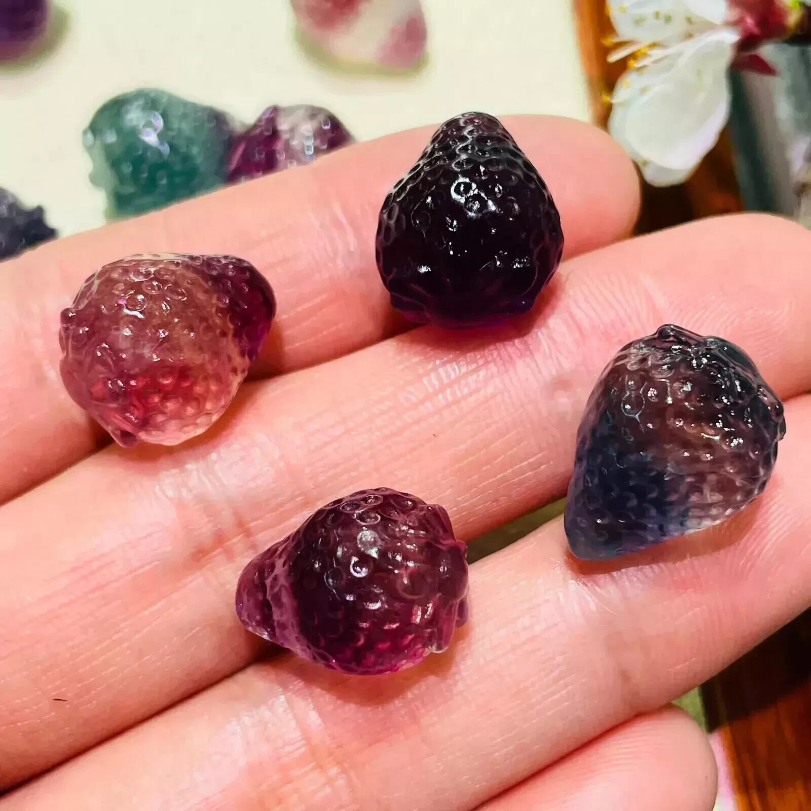 5pc Natural fluorite carved mini strawberry quartz crystal reiki healing