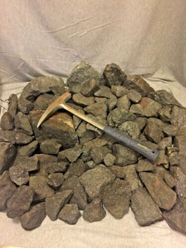 Dark Iron Ore, Magnetite Ore, Smelting Ore, Iron Ore Rock, 30 Pounds