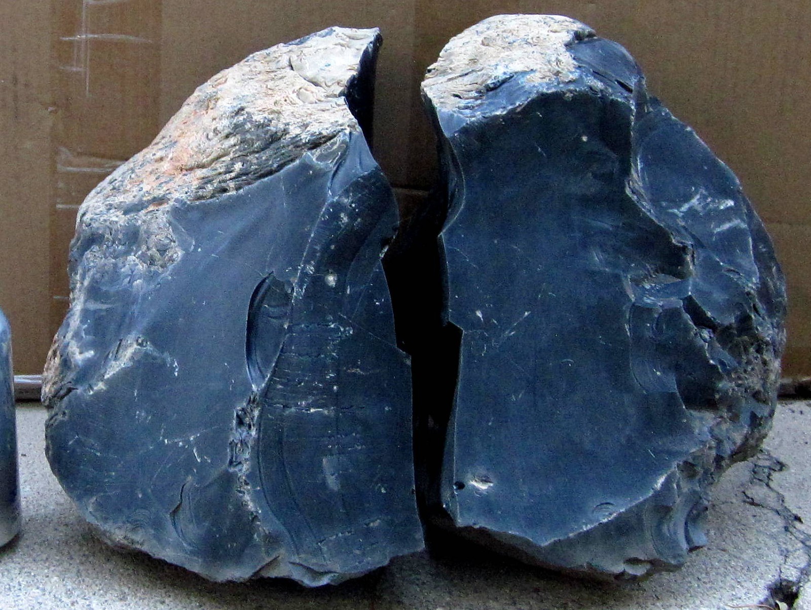 BLACK GLASS OBSIDIAN 42 LBS TOTAL 1 LG ROCK THAT SPLIT IN 2 PC NATURAL RAW ROUGH