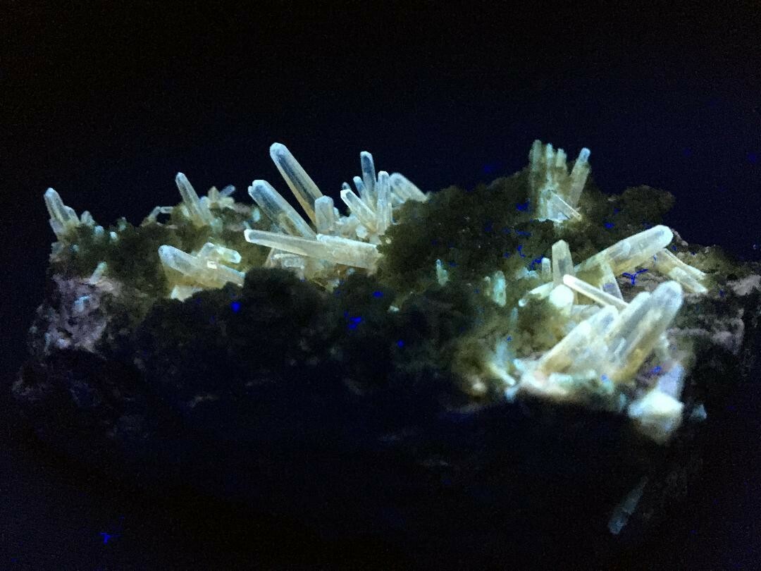 KB: BRIGHT!! FL & PHOS SW YELLOW/WHITE BARIAN CELESTINE XLS & SULFUR FROM POLAND
