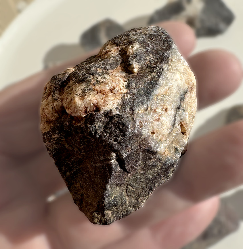 2 1/2 Lb Lot of Beautiful Arizona Lightning stones raw and lapidary rough
