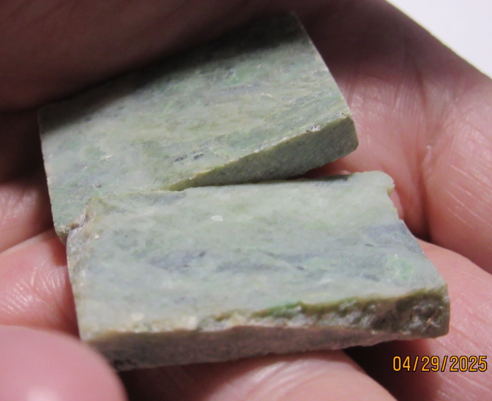 Medecino Green Nephrite Jade 1 5/16″ Slice Collectible MGNJ-60