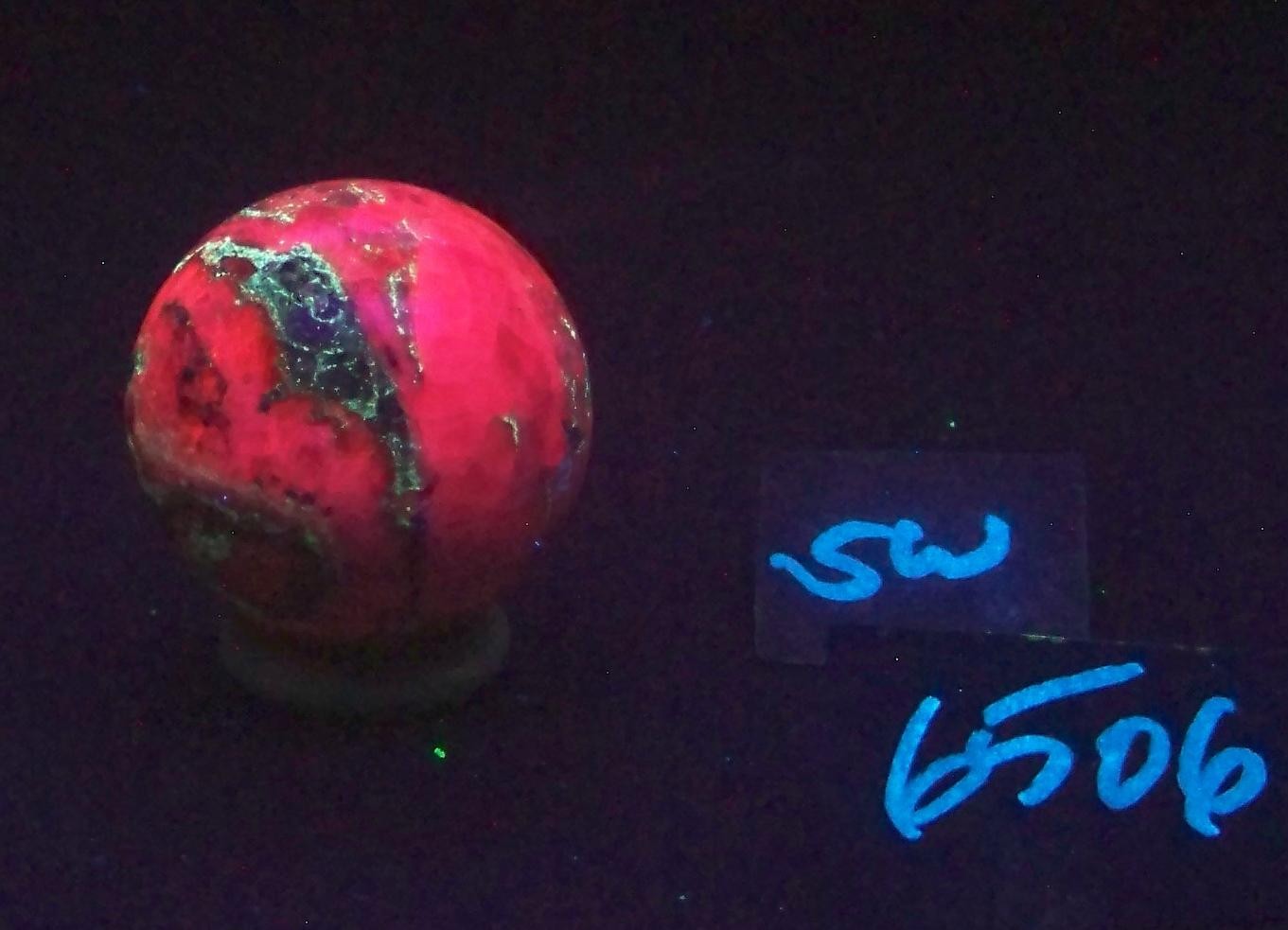 UV Willemite and Calcite 38mm AZ Sphere for Fluorescent Collection or Study 6506