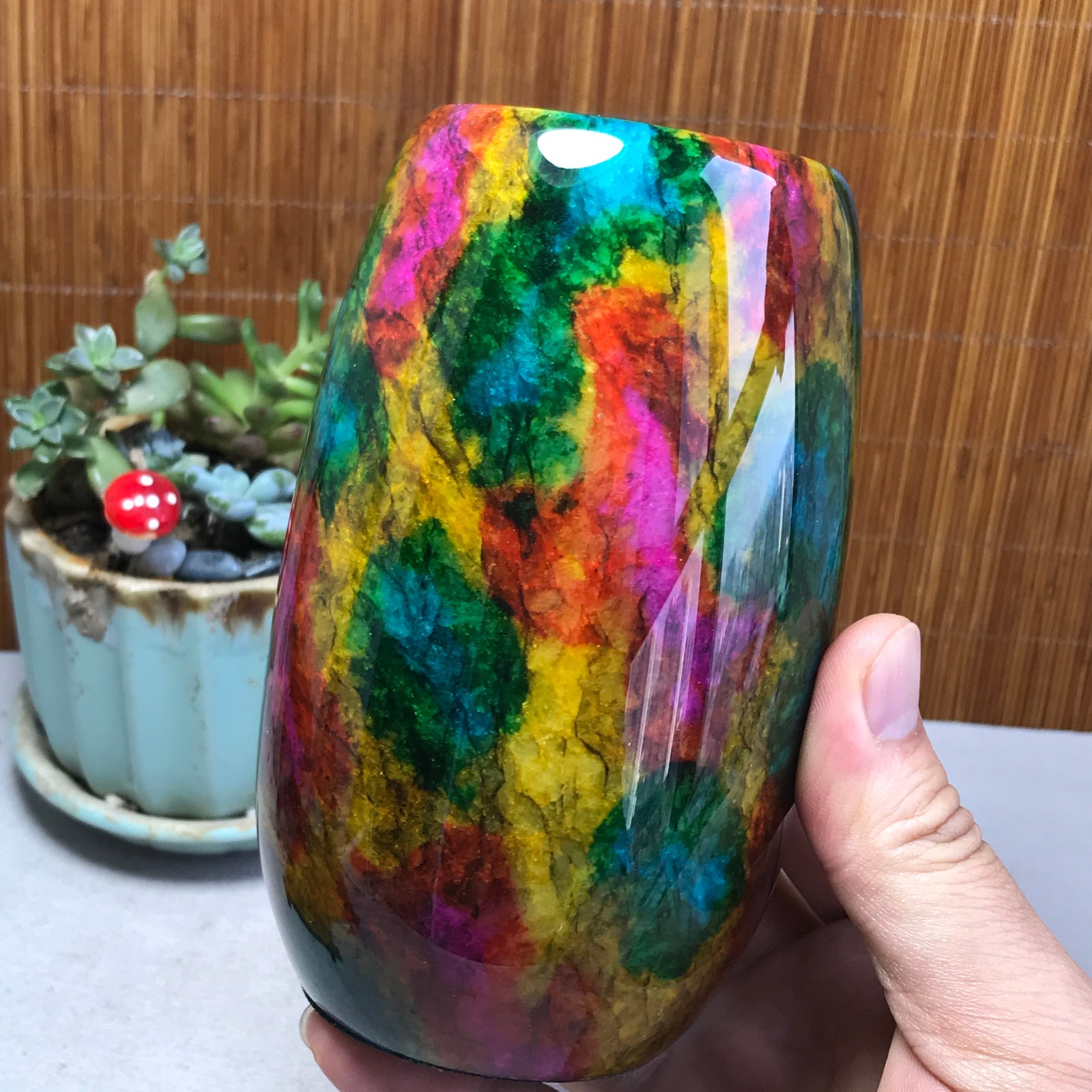 Natural “Seven Colors Jade” vase specimen -Taiwan China 1140g 129mm A5800