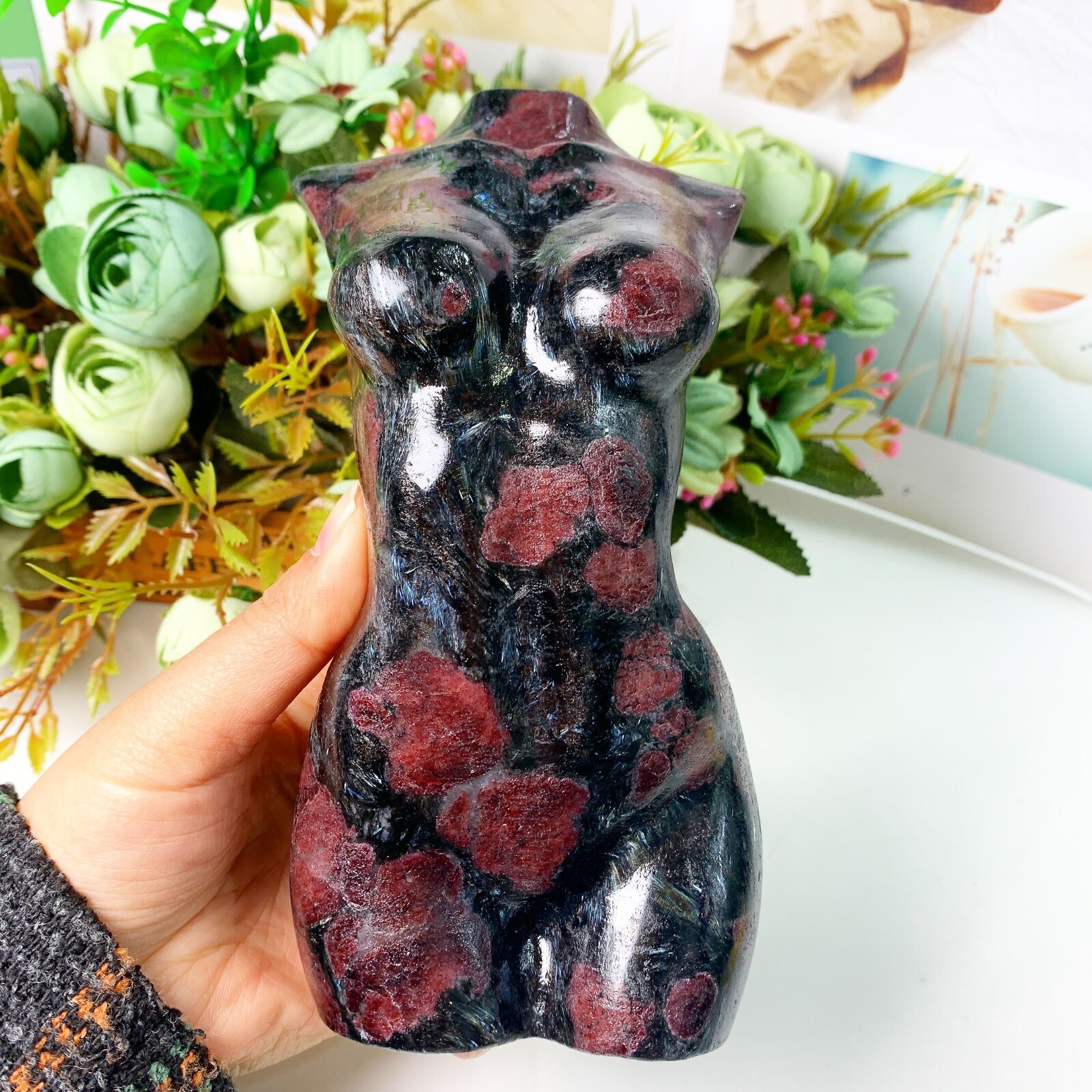 1pc 7″ Natural garnet goddess Crystal woman body carving Home decoration
