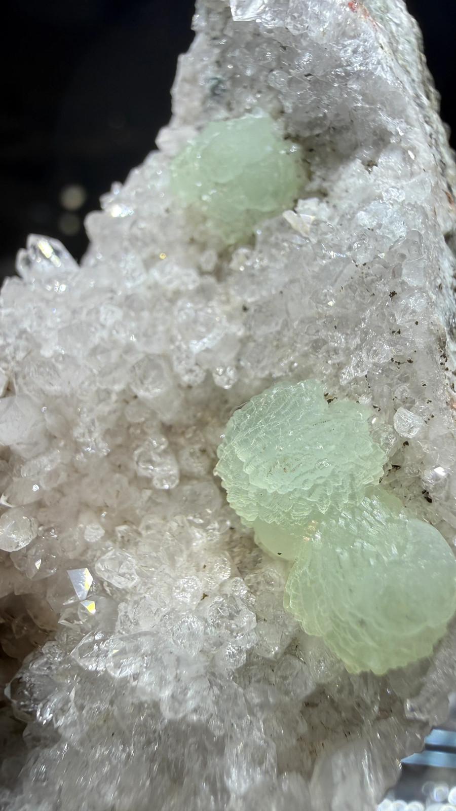 Prehnite, Quartz- Upper New Street Quarry, Passaic County, New Jersey, USA