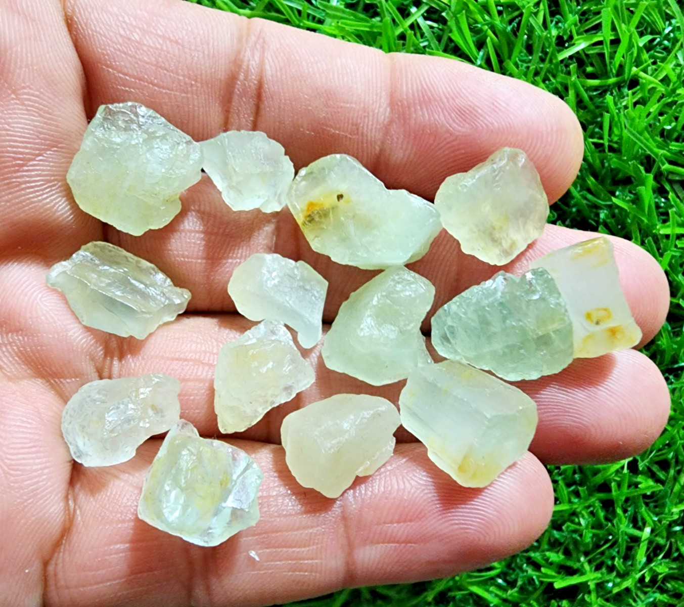 14pcs Glowing Aquamarine Gemstone Rough Lot 12-19MM Aquamarine Rough Stone Bulk