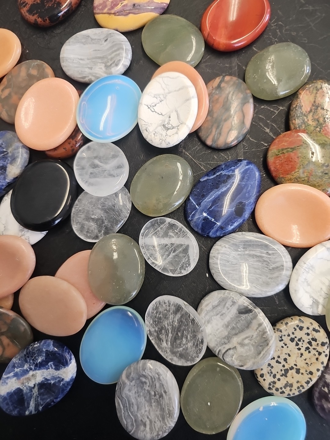 wholesale bulk lot Assorted worry stone gem stone 2lb 50 pcs