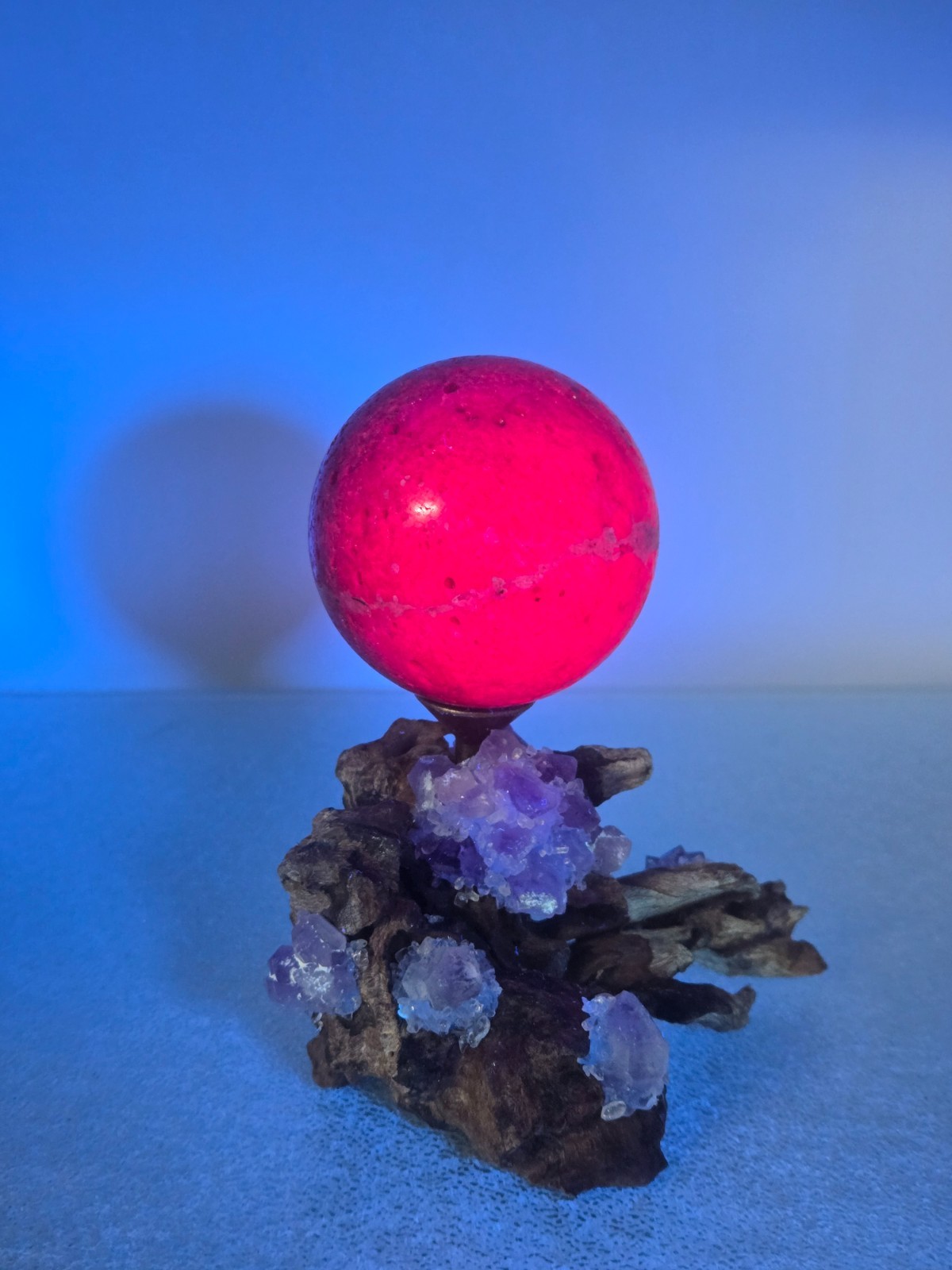 290G Pink UV Ruby Corundum Sphere Crystal Ball Reiki Healing With Wood Stand