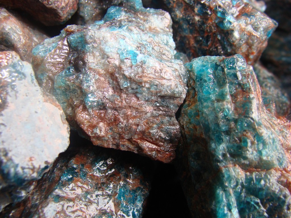 2000 Carat Lots of Unsearched Natural Apatite Rough + a FREE Faceted Gemstone