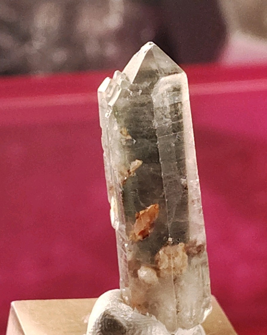 30mm Scenic Quartz Point Red Hematite, Epidote Inclusions, 360 Display ,Meigu