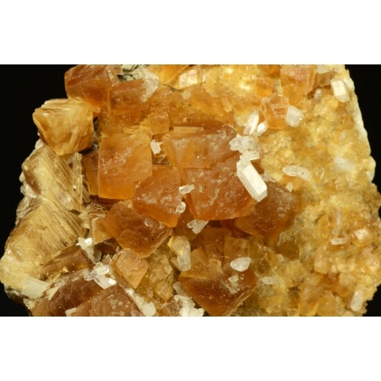 KB: BRIGHT!! FL. YELLOW/WHITE & RED CALCITE XLS. SW & PHOS., STRONTIAN, SCOTLAND