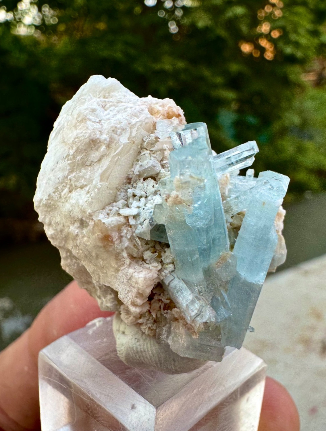 Natural Sky Blue Aquamarine Crystal Cluster With Combine Specimen 168 Carats
