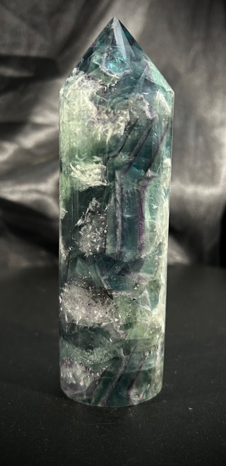 4.5″ Incredible Blue Rainbow Feather Fluorite Cylindrical Tower 10.8oz(307 gram)