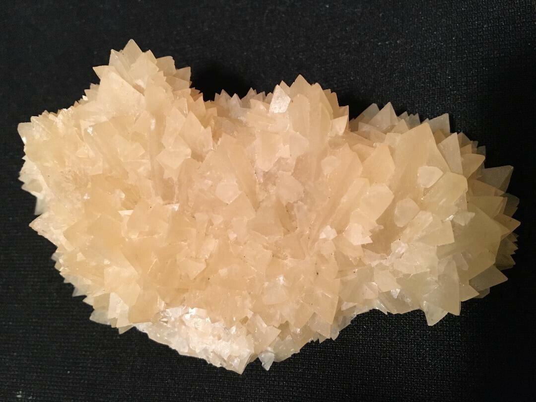 KB: BRIGHT!! FANTASTIC! CALCITE XLS. SW FL. YELLOW/WHITE SW & PHOS. FROM SPAIN