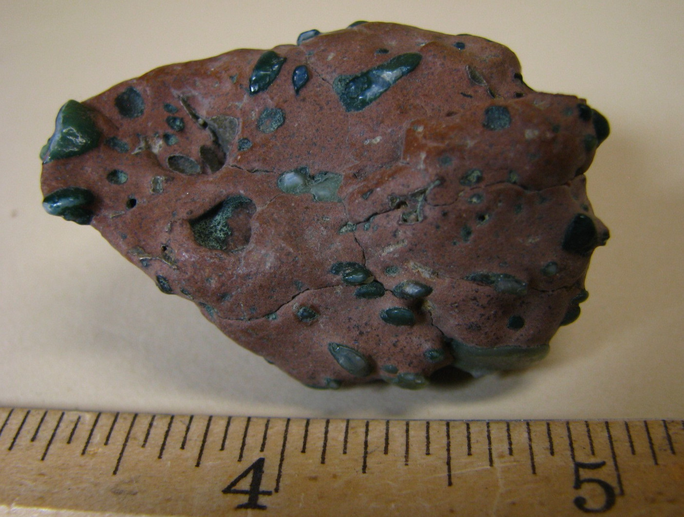 OVER 50 GREEN JADE PIECES IN BROWN MATRIX 46g 1.88×1.3×1.1in JIANGSU CHINA #216