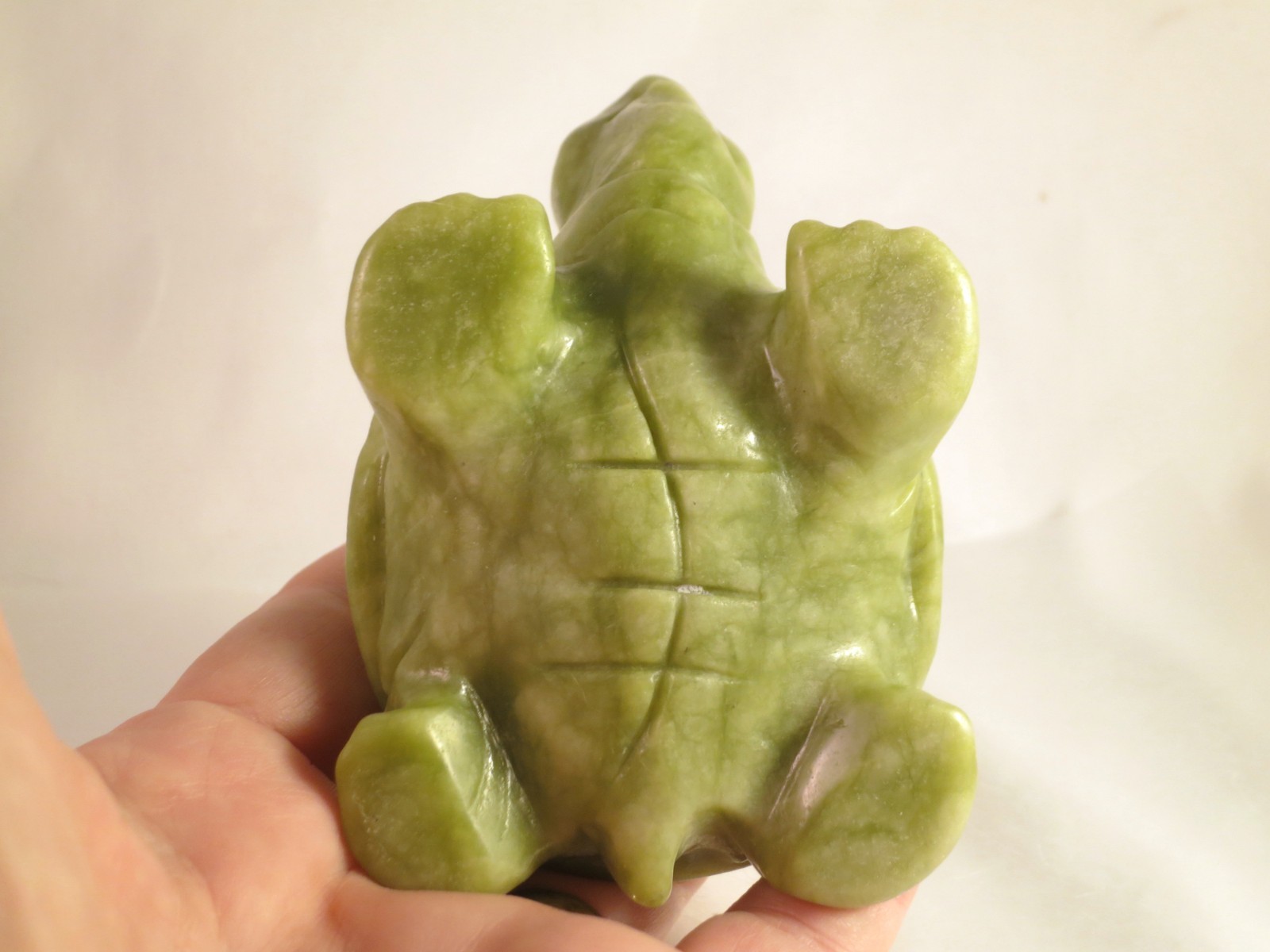 3.9″ GREEN SERPENTINE Carved and Polished TURTLE – PERU